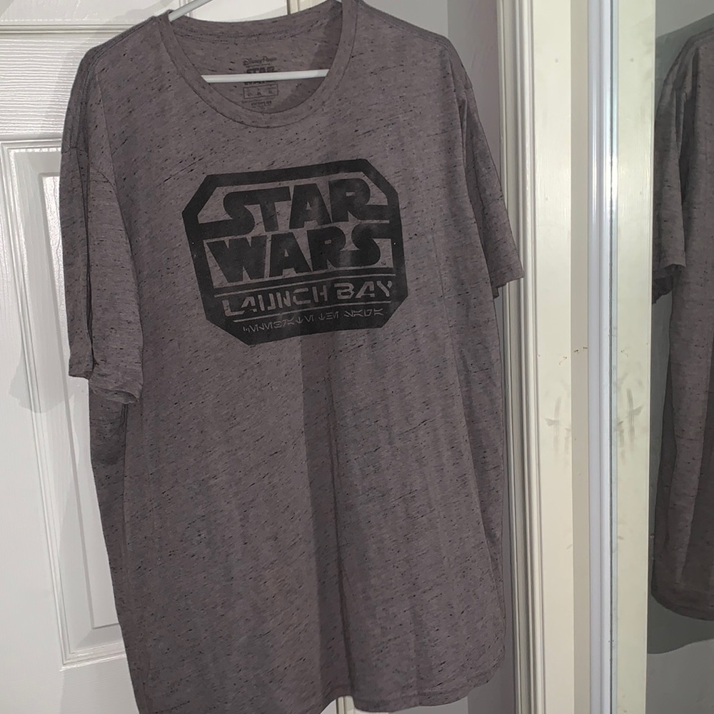Graphic tee